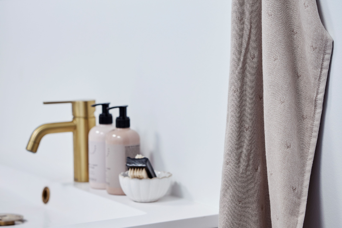 Forkæl dit hår og din hud | Simple Goods – Simple Goods DK