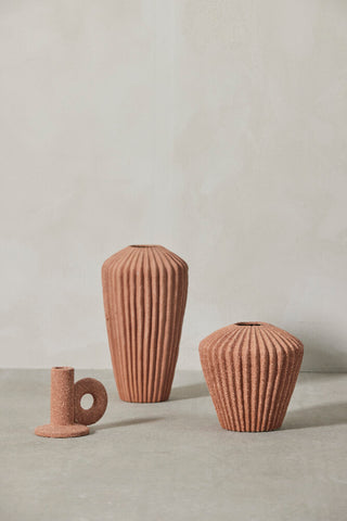 Susia vase H26,5 cm. brun